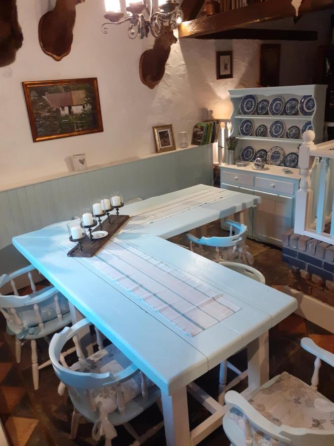 לארה Clarisses Cottage מראה חיצוני תמונה