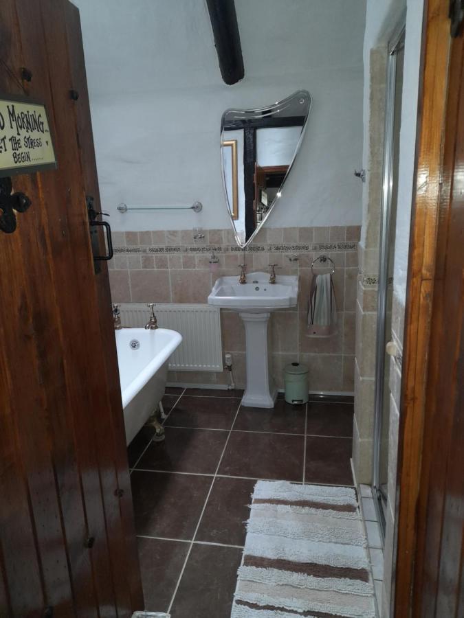 לארה Clarisses Cottage מראה חיצוני תמונה