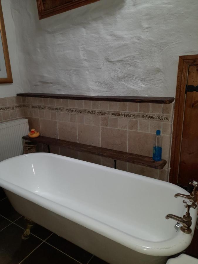 לארה Clarisses Cottage מראה חיצוני תמונה