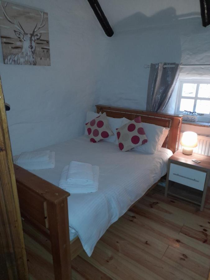 לארה Clarisses Cottage מראה חיצוני תמונה